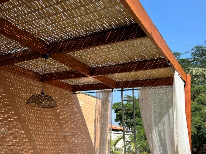 Pergolado em Madeira {{brizy_dc_image_alt entityId=